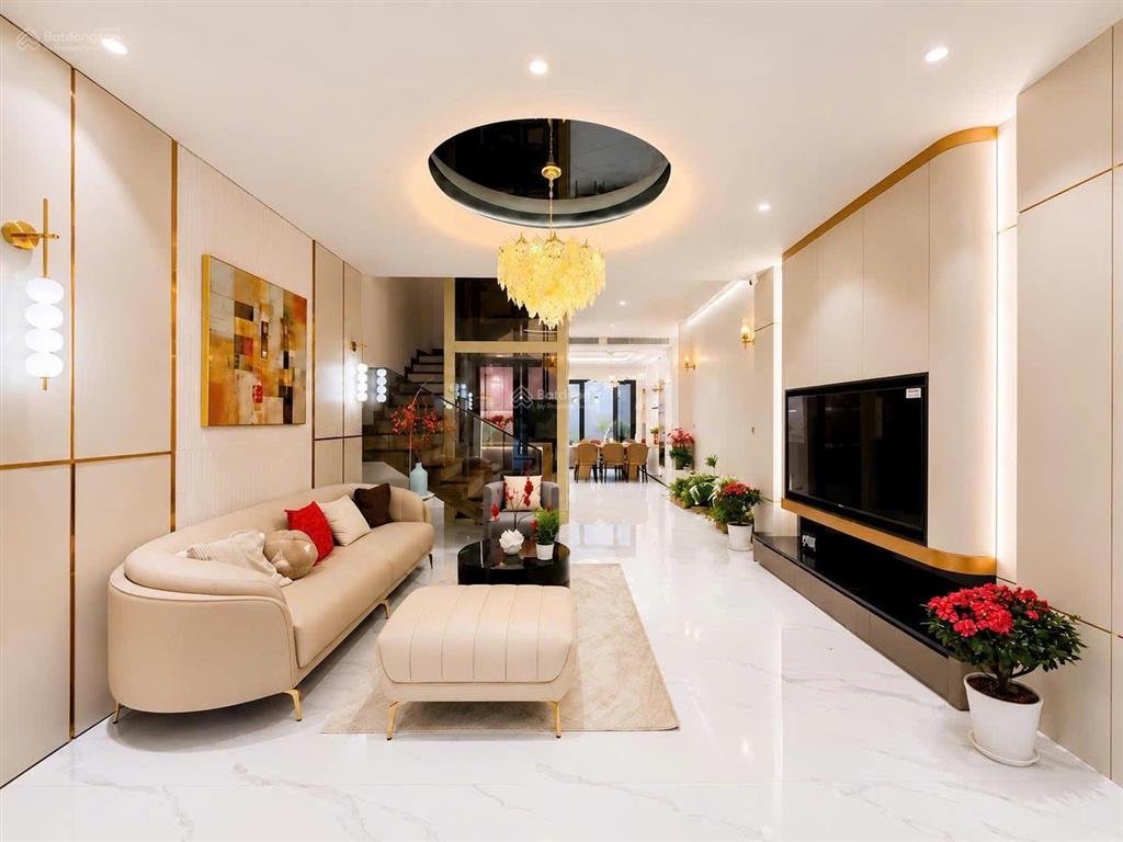 Nhà phố khu dân cư hiện đại đông đúc giáp phú mỹ hưng 1 cây cầu, 4 tầng full nội thất giá 45tr