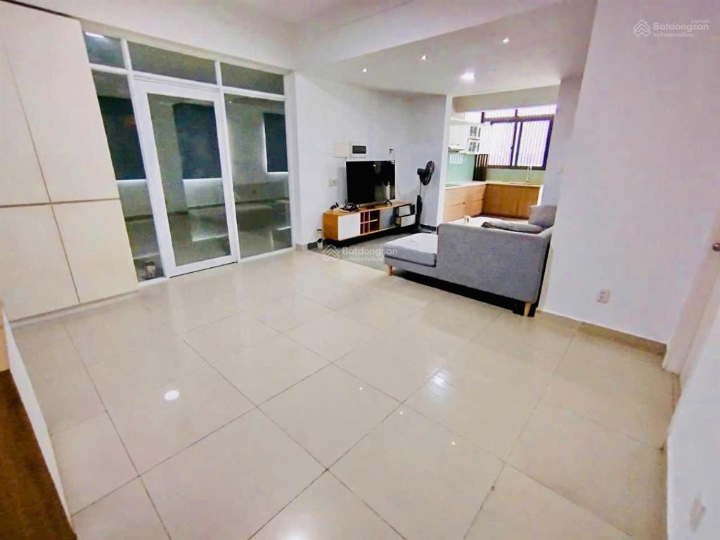 Bán nhanh căn hộ diện tích 188m2 có sân vườn, khu cảnh viên công viên lớn, 12,9 tỷ, tiện cải tạo