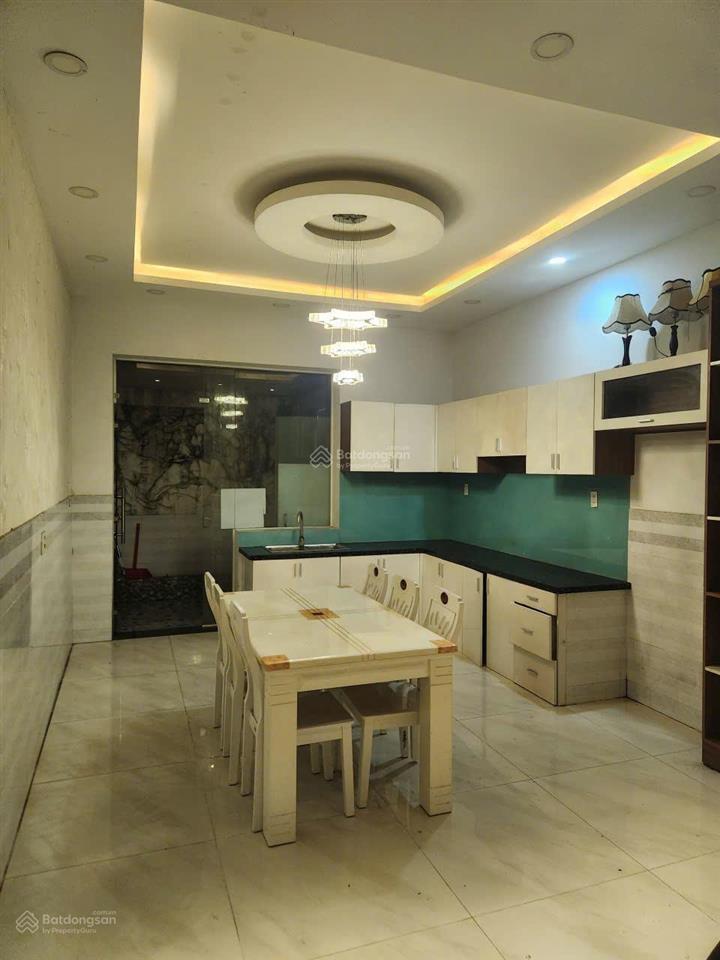 Cho thuê nhà phố 4 tầng đối diện cc belleza  lô b  phạm hữu lầu  20 triệu, 72 m2, có 6pn