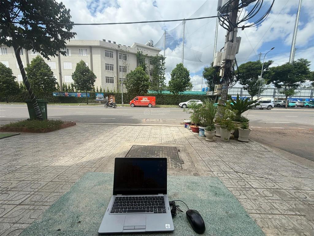 Tôi chính chủ cho thuê chdv 2 phòng ngủ, ban công sân golf aeon