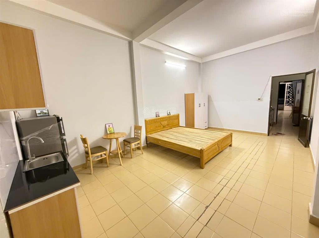 Tôi chính chủ cho thuê phòng rộng 32m2, nội thất đầy đủ ngay siêu thị aeon tân phú