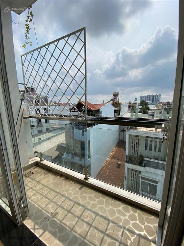 Tôi chính chủ cho thuê chdv 2 phòng ngủ ngay siêu thị aeon tân phú