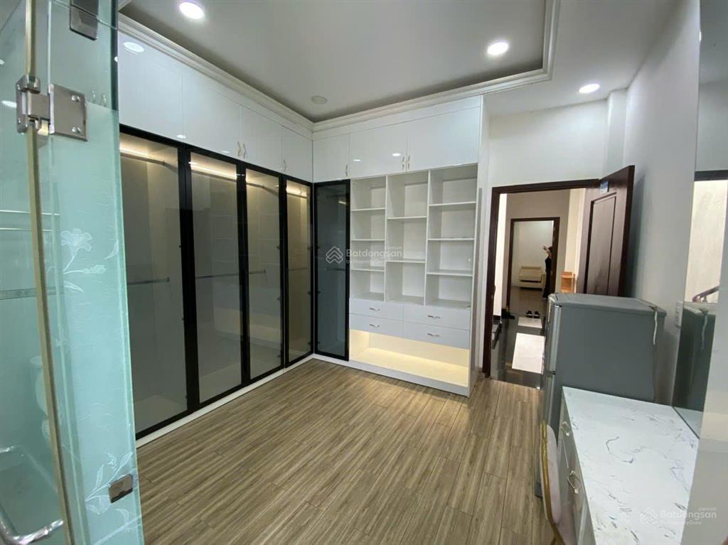 Tôi chính chủ cho thuê chdv 2 phòng ngủ ngay siêu thị aeon tân phú