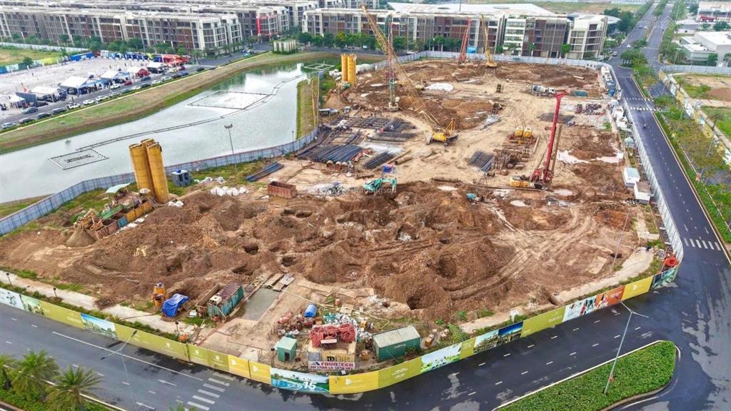 Bán căn góc 3pn view kênh đào nhạc nước đẹp nhất căn hộ masteri cosmo central.  0975 467 ***