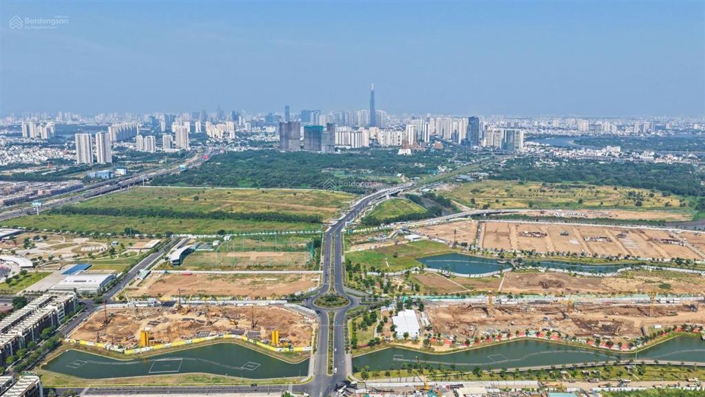 Mở bán phân khu ct3 căn hộ masteri cosmo central ngay kênh đào view landmark 81.  0975 467 ***