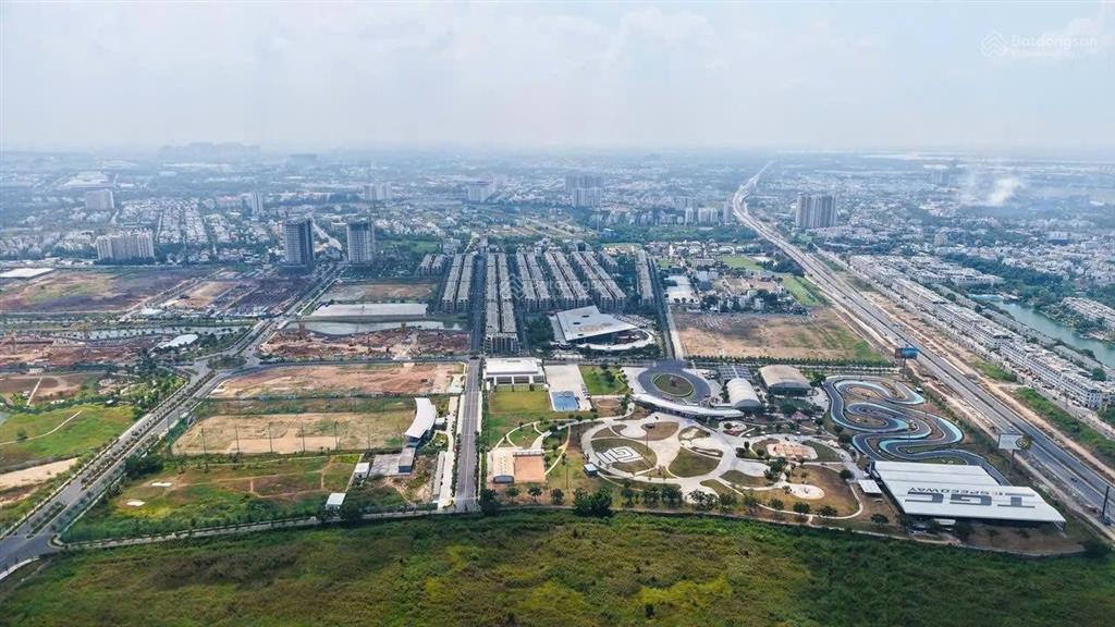 Mở bán phân khu ct3 căn hộ masteri cosmo central ngay kênh đào view landmark 81.  0975 467 ***