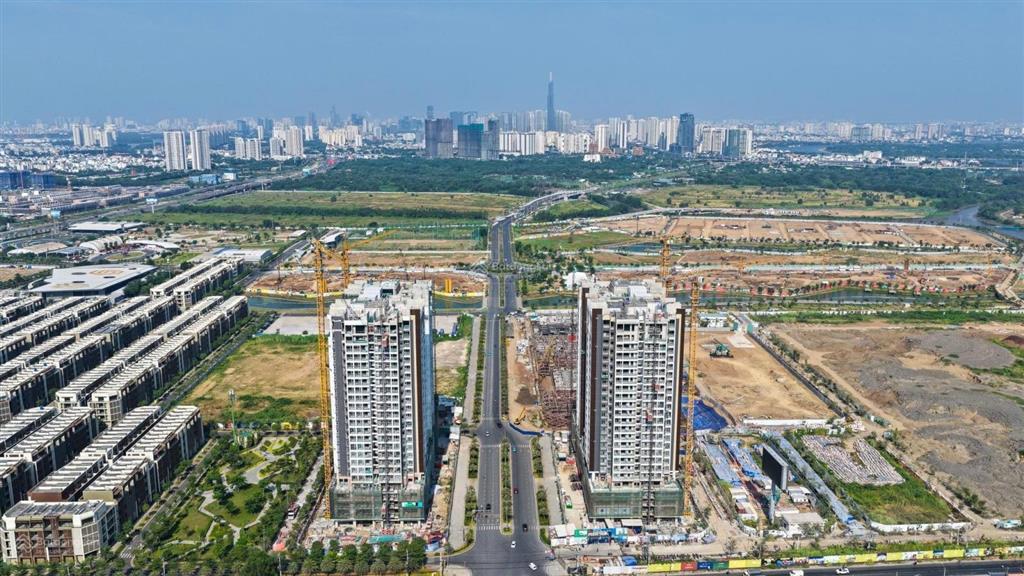 Mở bán phân khu ct3 căn hộ masteri cosmo central ngay kênh đào view landmark 81.  0975 467 ***