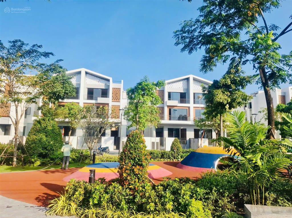 Nhà phố the meadow bình chánh cực rẻ, 1 trệt 3 lầu, 5 x 18m, 193,4m2 sàn, sổ hoàn công, giá 7 tỷ
