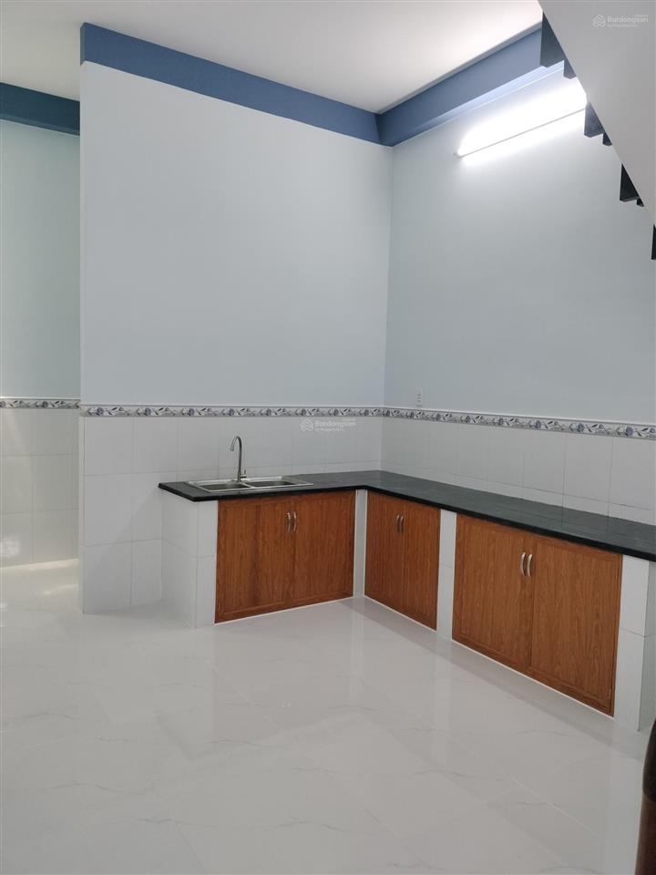 Bán nhà 2/ vĩnh lộc gần chợ ấp 5 vĩnh lộc b bình chánh 1 lầu 4x13,5m 2pn 1 tỷ 890tr shcc