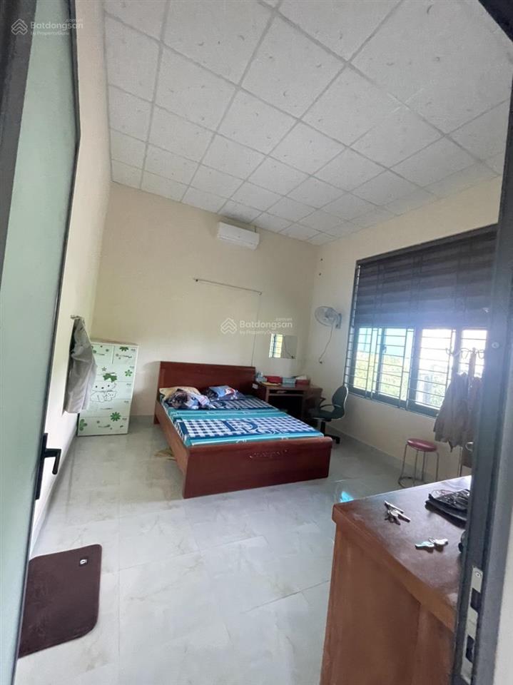 Cần bán căn biệt thự sân vườn rất đẹp đối diện ubnd phường 3 tp bảo lộc 540m2, giá 2 tỷ 900tr