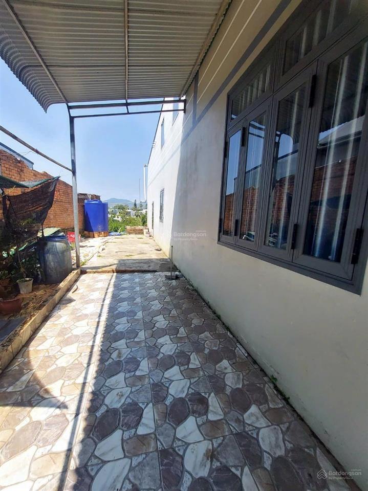 Hạ từ 3,2 tỷ xuống còn 2,2 tỷ căn nhà mới tinh cách trần phú 50m