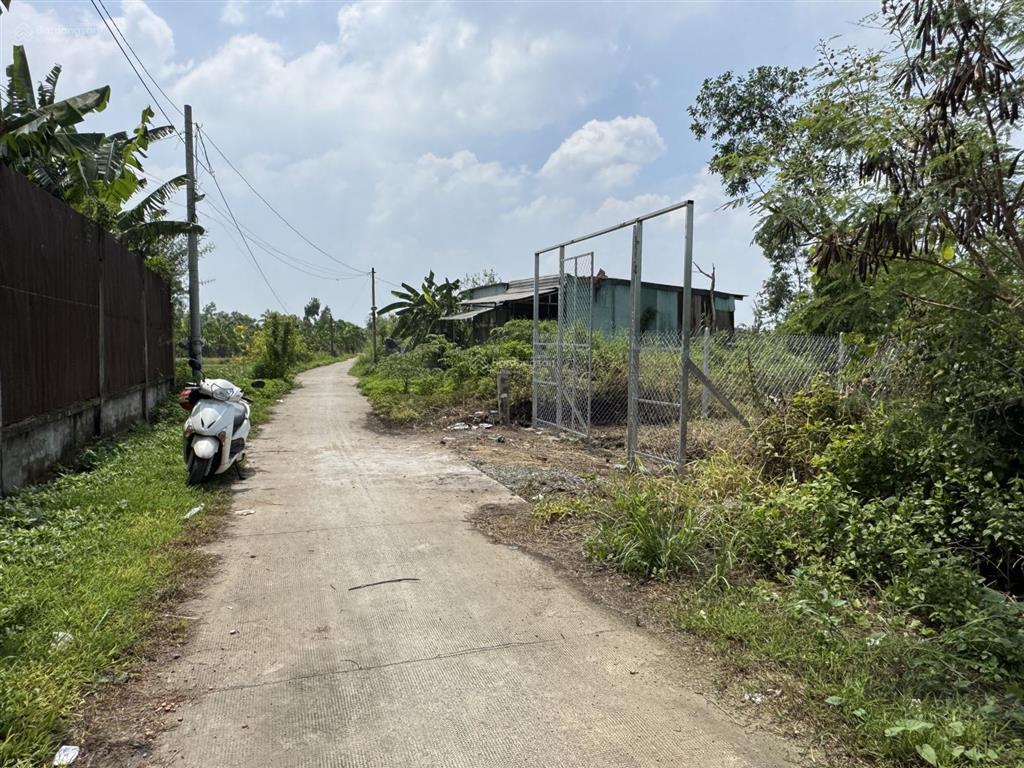Bán trang trại khu nghỉ dưỡng tại khu phố 3, lê khả phiêu, 6,8 tỷ, 2100m2, chính chủ giá tốt