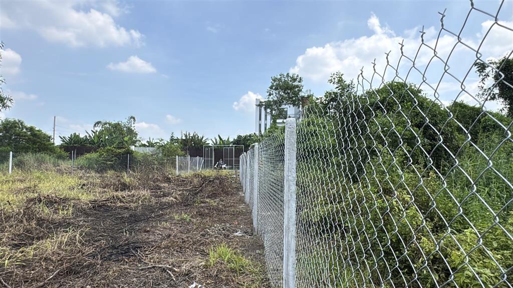 Bán trang trại khu nghỉ dưỡng tại khu phố 3, lê khả phiêu, 6,8 tỷ, 2100m2, chính chủ giá tốt