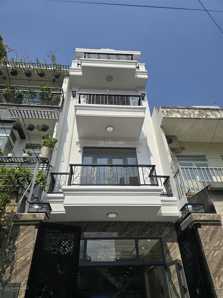 Nhà mới 4 tầng, lã xuân oai, cách công viên đông tăng long 100m, nội thất xịn, vào ở ngay