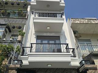 Nhà mới 4 tầng, lã xuân oai, cách công viên đông tăng long 100m, nội thất xịn, vào ở ngay