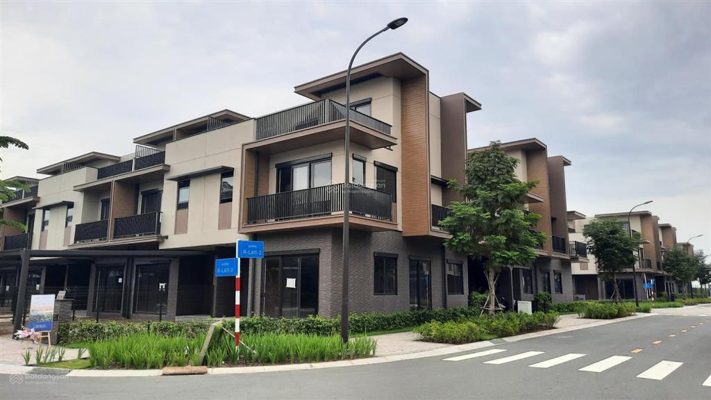 Nhà phố izumi city giai đoạn 1 đã có sổ hồng  6x18,5m  công chứng ngay, liền kề cầu đồng nai 2