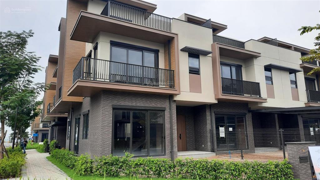 Nhà phố izumi city giai đoạn 1 đã có sổ hồng  6x18,5m  công chứng ngay, liền kề cầu đồng nai 2