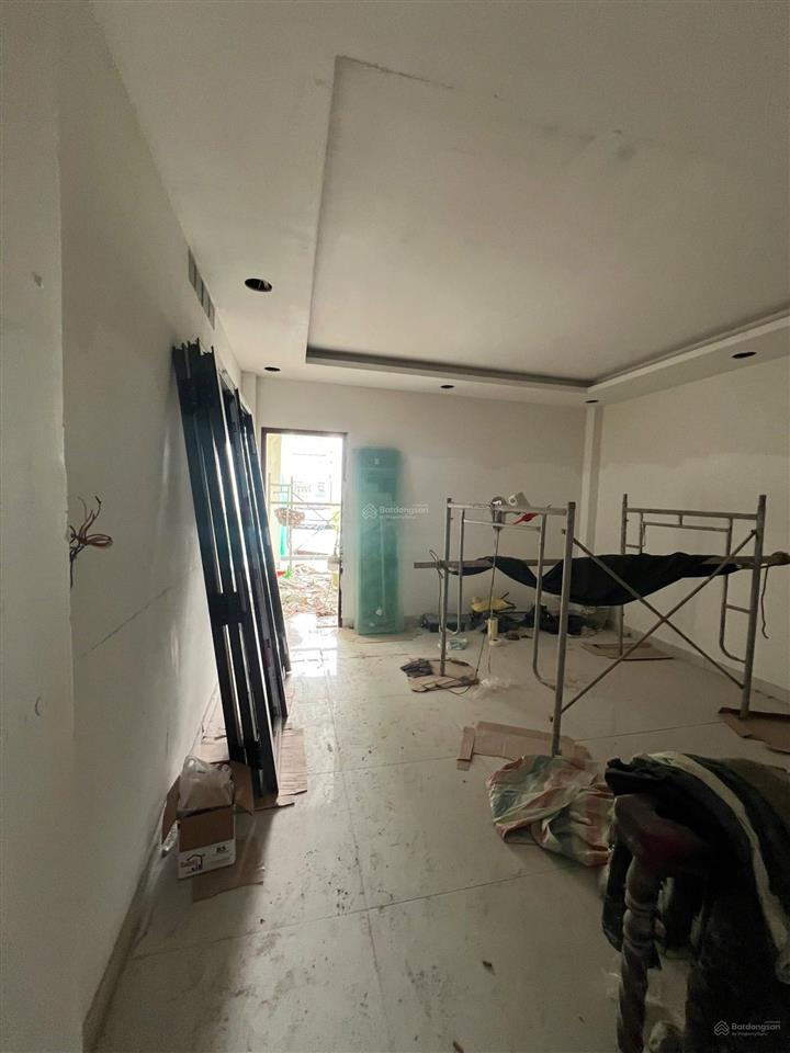 Cho thuê nhà mặt tiền đường số 1 kdc nam hùng vương