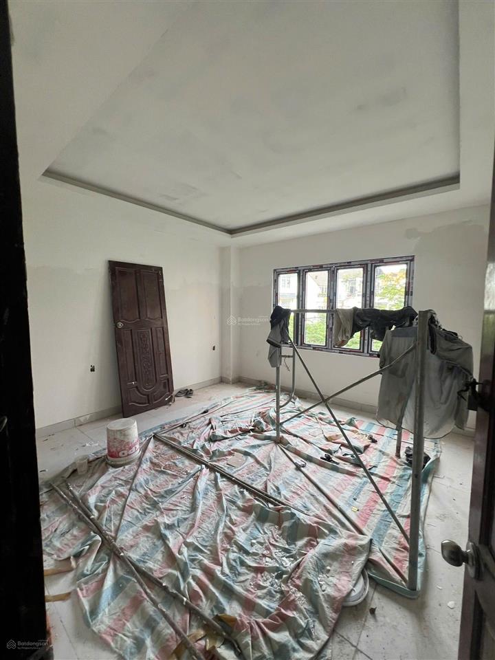Cho thuê nhà mặt tiền đường số 1 kdc nam hùng vương