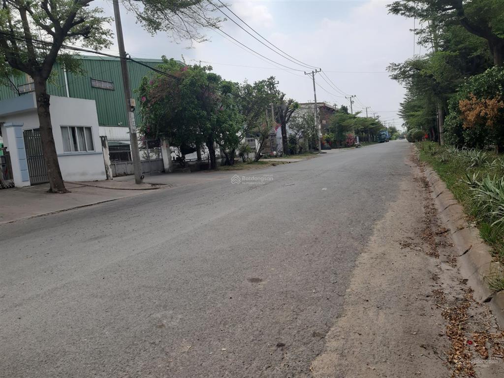 Cần bán gấp cái xưởng khu công nghiệp tân tạo, dt 4750m2