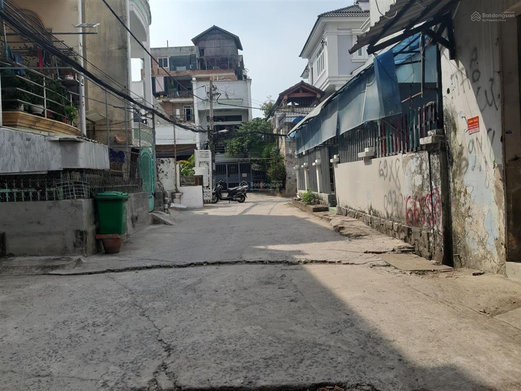 Bán nhà nát hẻm 191 hồ học lam phường an lạc quan bình tân dt 6.9 x 8m.
