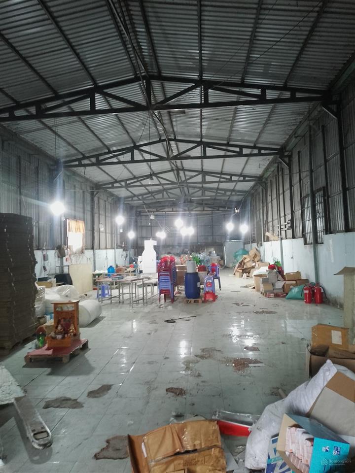 Cho thuê xưởng mt đường container 40f