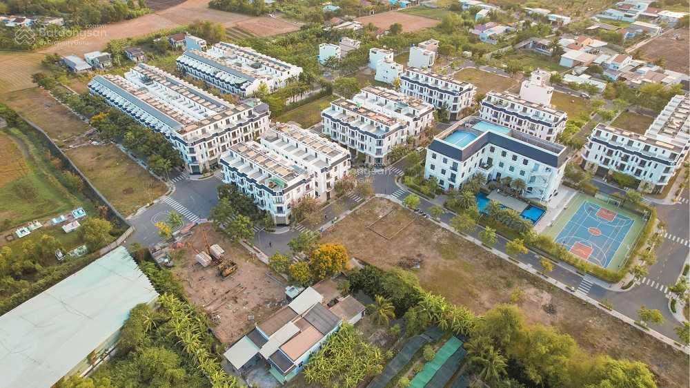 Cắt lỗ shophouse thắng lợi central hill 2tỷ950/đối diện trường học có hồ bơi  sân tennis shr