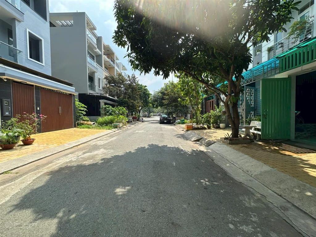 Bán nền p10  17 khu 6b intresco xã bình hưng, huyện bình chánh 5x20m giá 86tr/m2 luôn cọc móng