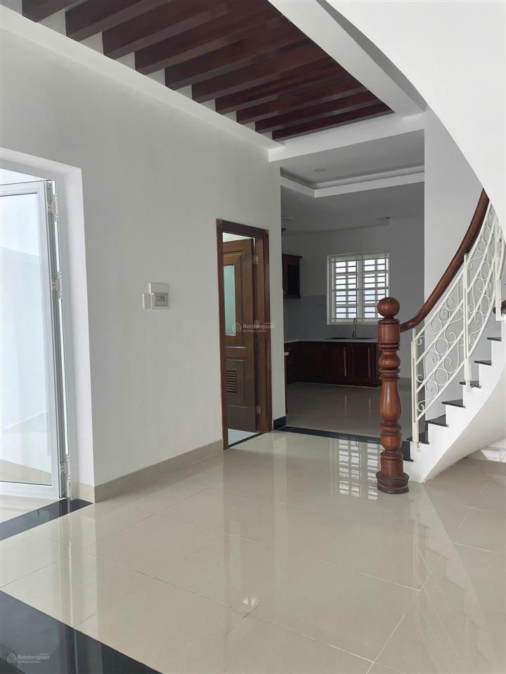 Cho thuê nhà đường số 2 khu 6b intresco, xã bình hưng, huyện bình chánh. 5x20m 2 lầu giá 21tr/tháng