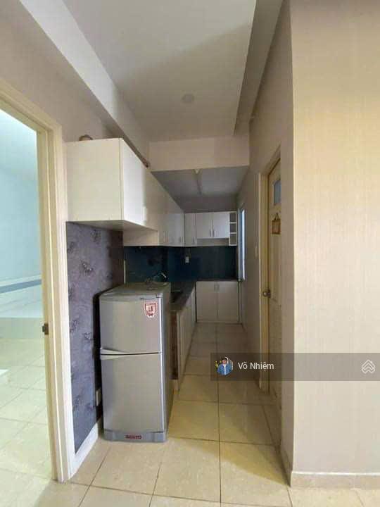 Bán gấp căn góc đẹp dt 68m2 2pn full nội thất tại hqc plaza (chung cư hoàng quân), 1,4 tỷ full phí