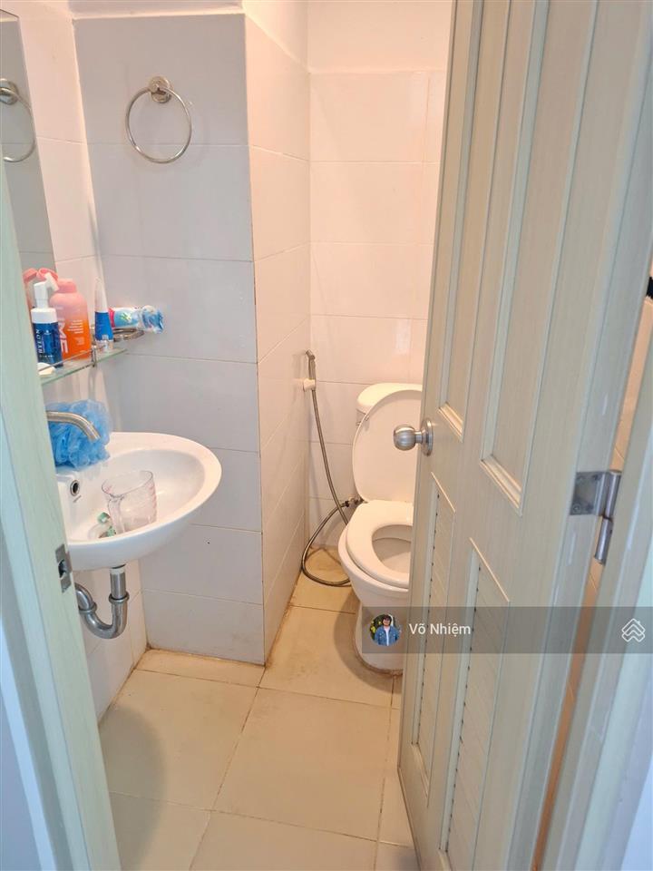 Bán gấp căn hộ góc tầng thấp block hq2 62m2 tại hqc plaza, 1,35 tỷ, 2pn, 2wc