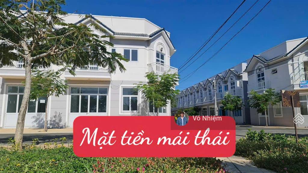 Khu đô thị mới nam phan thiết  nhà phố 1 trệt 1 lầu full chi phí. nhà hoàn thiện sẵn