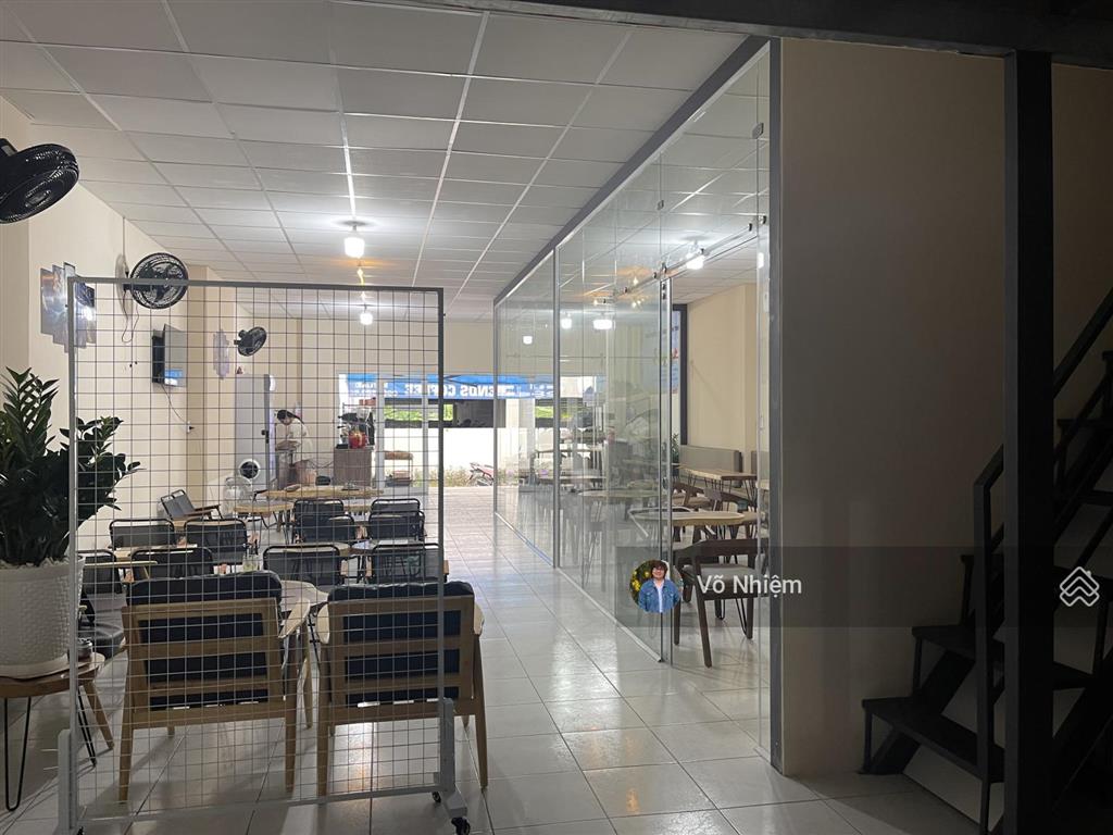 3,5 tỷ sở hữu shophouse 123m tại hqc plaza đang có khách thuê!