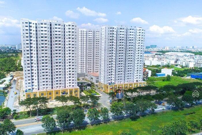 Bán căn góc tầng trung hq1 khu dân cư hqc plaza chợ bình điền. giá 1,350 tỷ full sổ. nhận nhà ngay