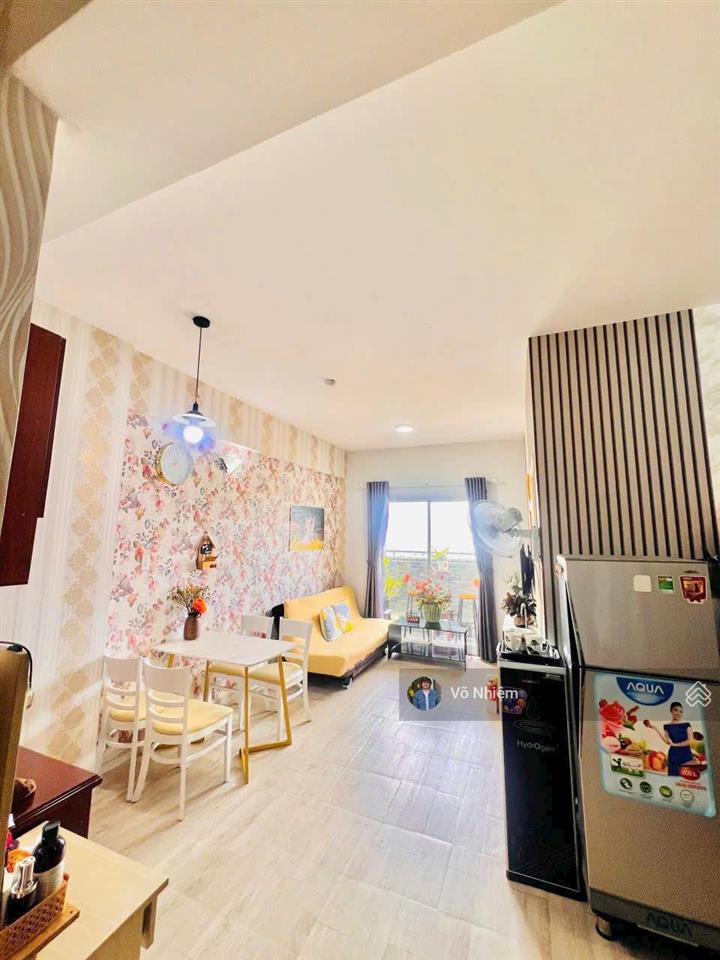 Bán căn hộ tầng 7 có sổ hồng sẵn tại hqc plaza, 1,5 tỷ, 55m2, 2pn, bank cho vay 1,1 tỷ