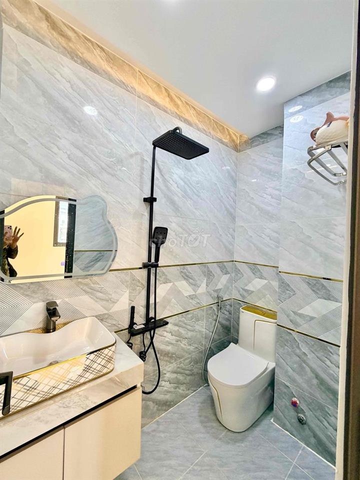 Cho Thuê Nhà Mới Full Nội Thất gần Tên Lửa Bình Tân