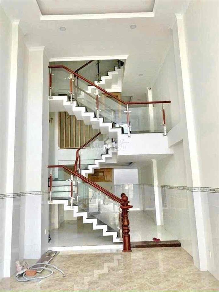 Cho Thuê Nhà Đẹp Khu Đồng Bộ thuận tiện qua Tên Lửa Bình Tân