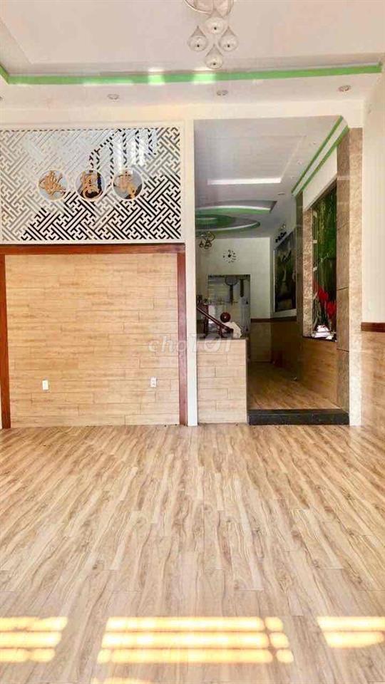 Cho Thuê Nhà Hẻm Tải Tỉnh Lộ 10, 5x20 có sân thượng