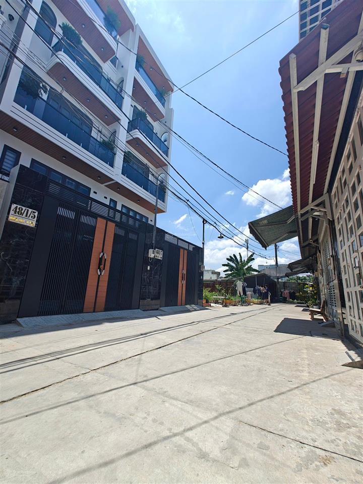 Đất lớn ngang 18,8m. giá đầu tư tốt phường bình hưng hòa.