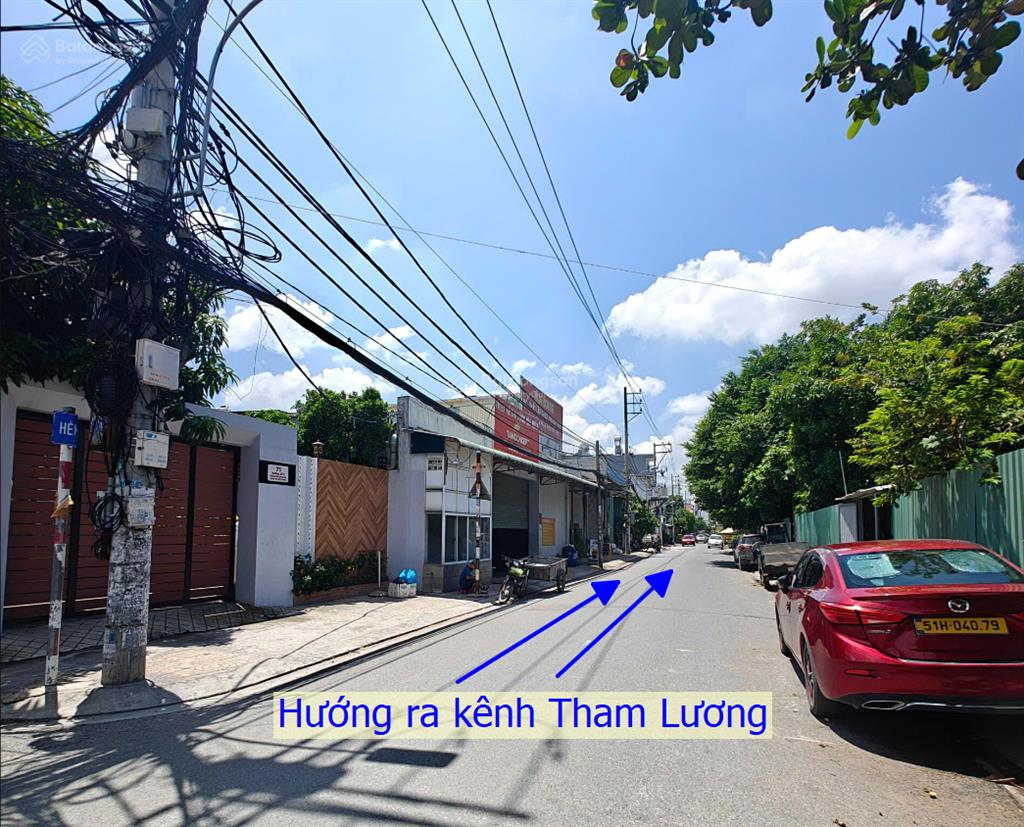 Đất lớn ngang 18,8m. giá đầu tư tốt phường bình hưng hòa.