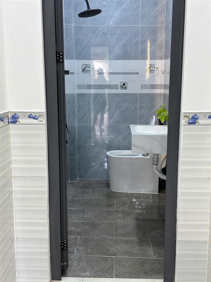 Bán nhà sổ hồng riêng 1/ đường 18b mã lò, bình tân 4mx10m đúc 1 trệt 1 lầu