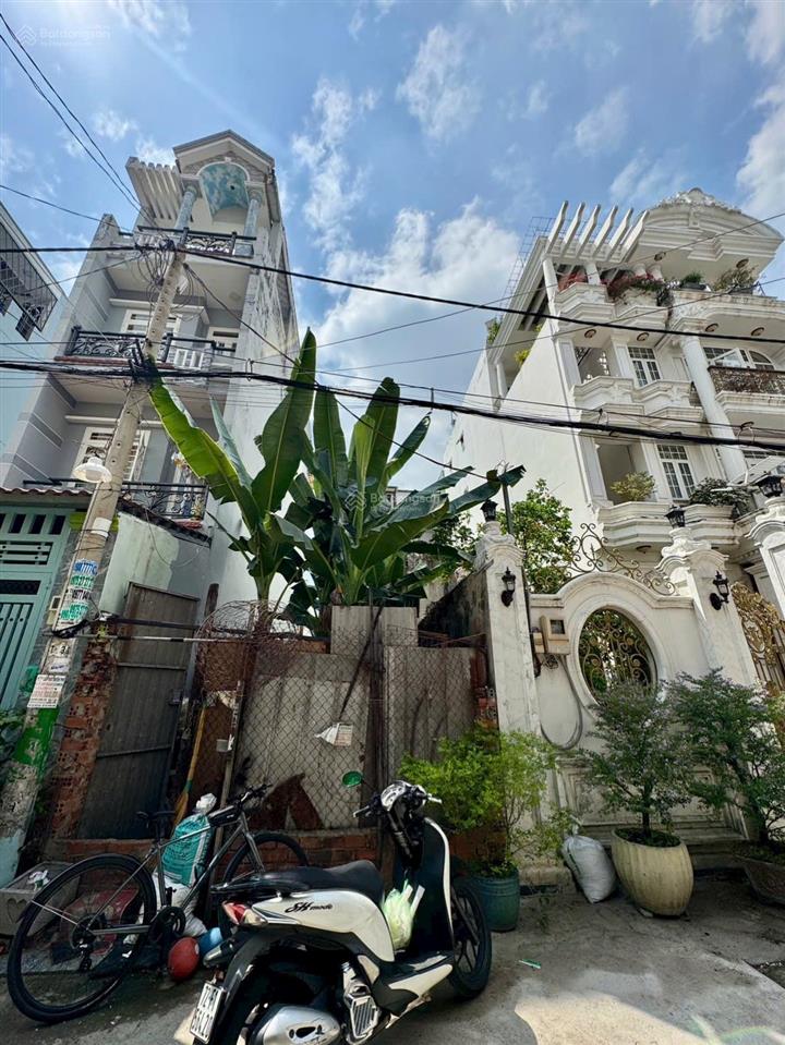 Chính chủ bán nền đất thổ cư đường hương lộ 2( ngay trường tiểu học bình trị 1), bình tân 72m2
