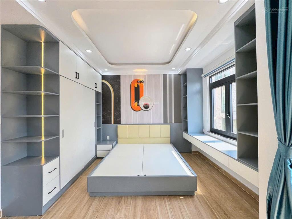 Chính chủ bán nhà có thang máy đường hương lộ 2, bình tân 5.3mx12m đúc 1 lửng 3 lầu