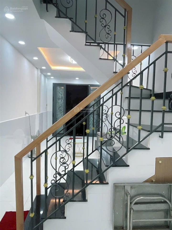 Chính chủ gửi bán nhà mới 1/ hương lộ 2 3mx11m đúc 1 trệt 1 lầu, 2pn 2wc