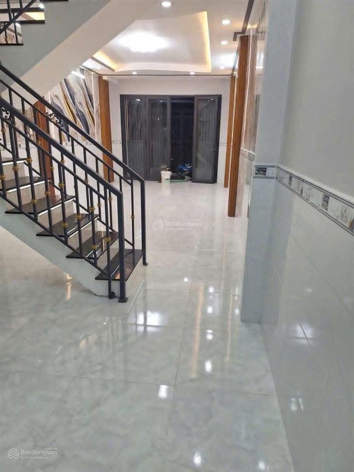 Bán nhà đường hương lộ 2 (ngay trường tiểu học bình trị 1) 4m x 12m đúc 1 trệt 1 lầu