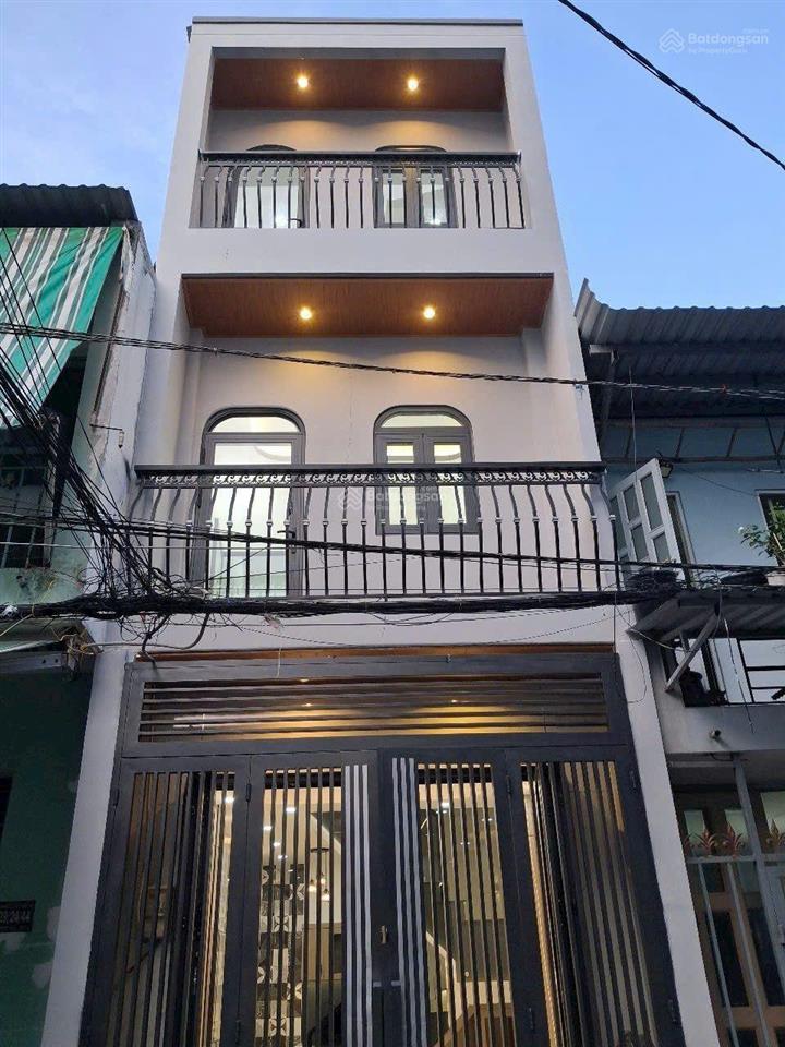 Bán nhà sổ hồng riêng đường lê văn quới, bình tân 3.2mx8.2m đúc 3 tấm. giá 3.95 tỷ