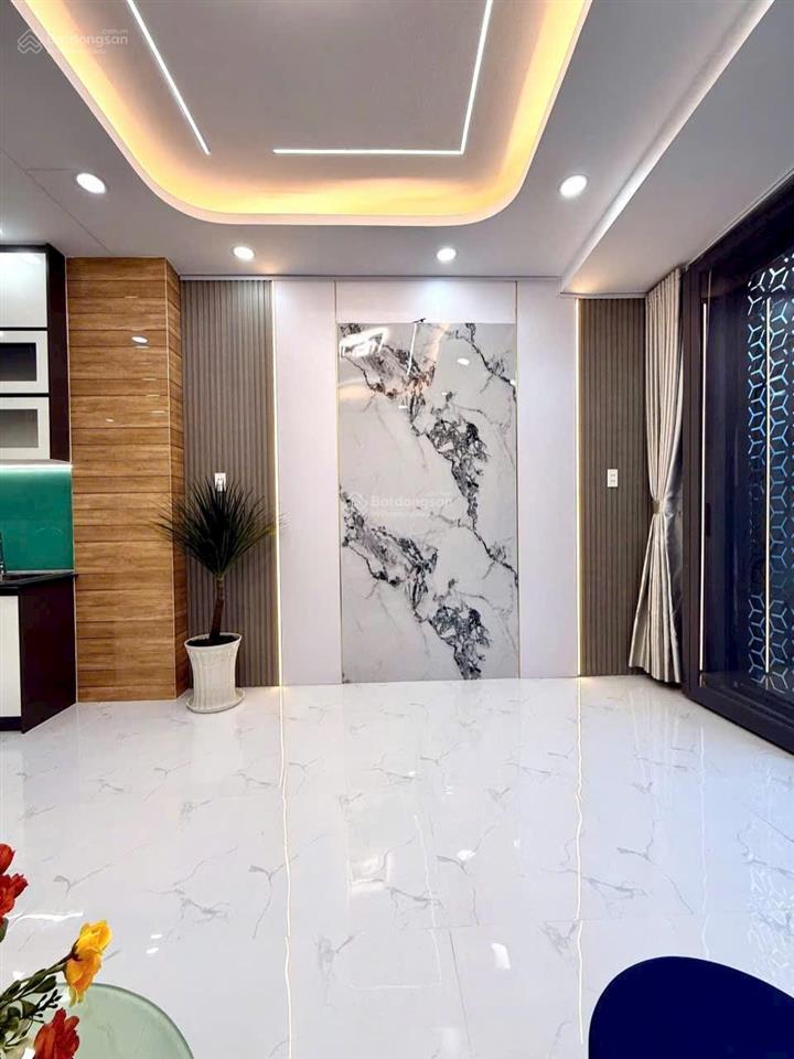 Nhà sổ hồng riêng đường chiến lược, bình tân 4mx8m 1 trệt 1 lầu, 2pn 2wc