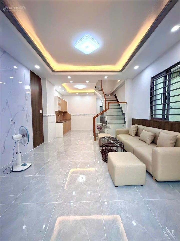 Bán nhà đường tỉnh lộ 10 tên lửa 4.1mx13m đúc 1 trệt 1 lầu
