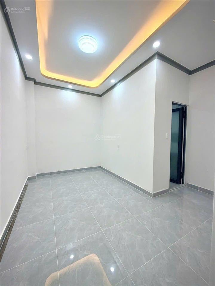 Bán nhà đường tỉnh lộ 10 tên lửa 4.1mx13m đúc 1 trệt 1 lầu
