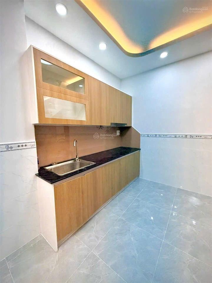Bán nhà đường tỉnh lộ 10 tên lửa 4.1mx13m đúc 1 trệt 1 lầu